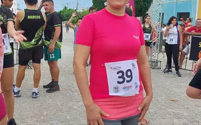 Após ser mãe, corredora Maria Aparecida vencer prova da corrida da Fogueira em São José do Sabugi na categoria 40 a 49 anos